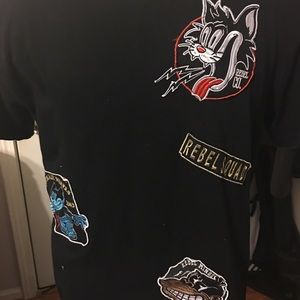 Rebel minds urban cartoon tee